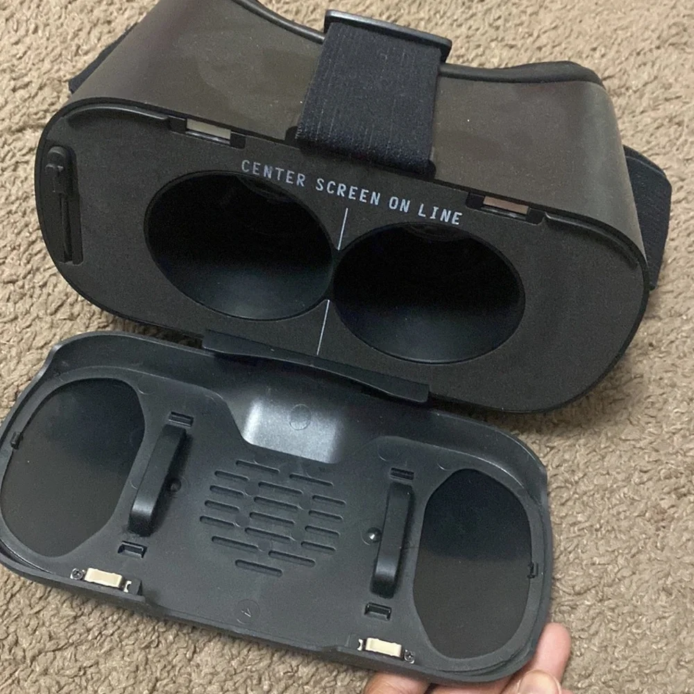 Tzumi virtual reality headset